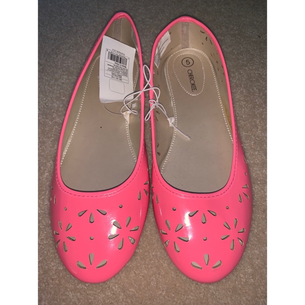 NWT CHEROKEE GIRL’S FLATS